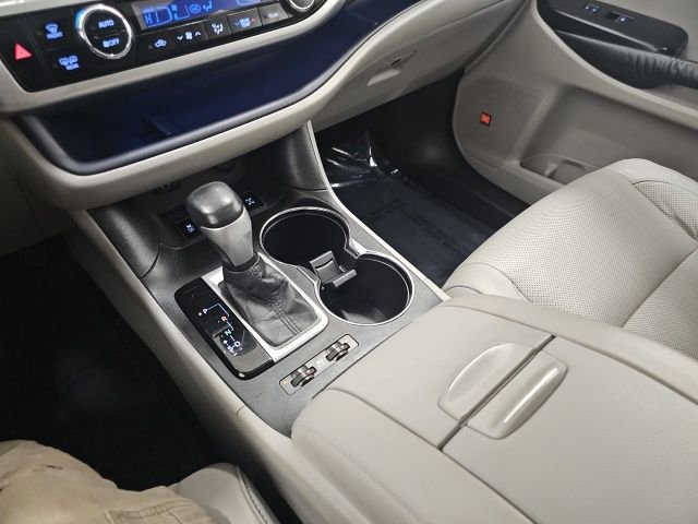 Used 2016 Toyota Highlander Limited w/ Protection Package #3 image 23