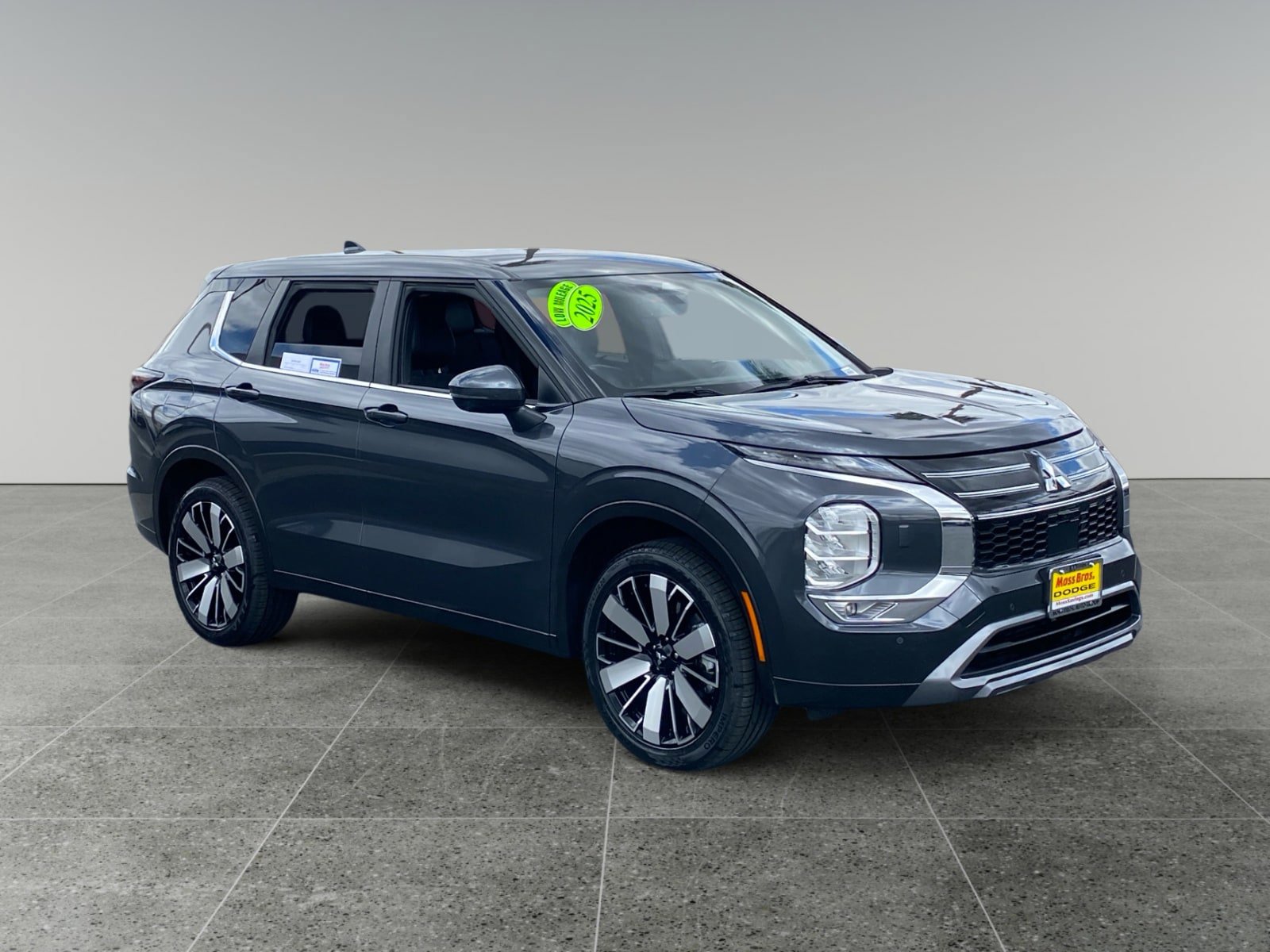 Used 2025 Mitsubishi Outlander AWD image 7
