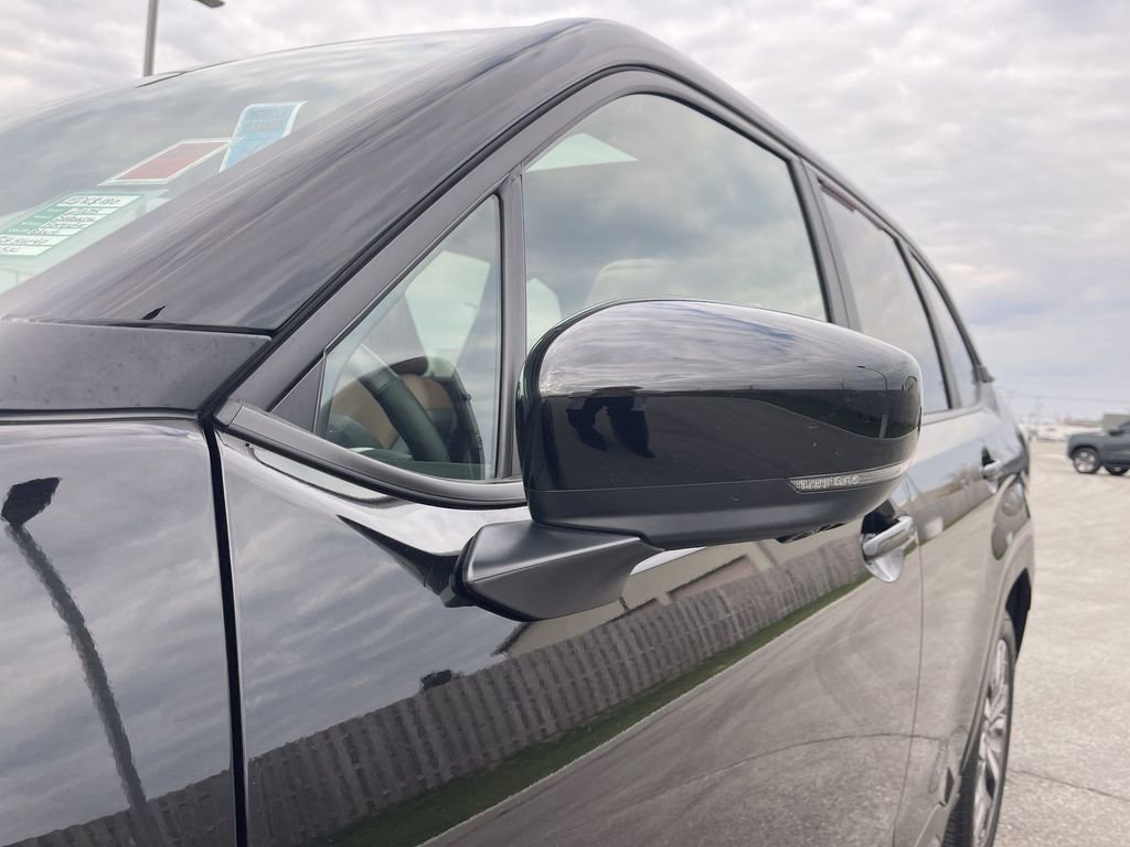 Used 2025 Subaru Forester Touring w/ Popular Package - Touring image 11