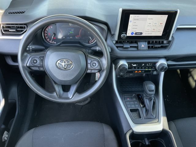 Used 2025 Toyota RAV4 LE AWD/4WD image 11