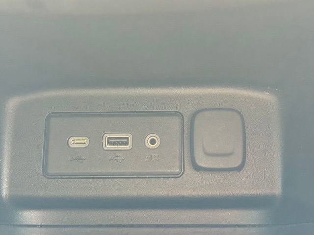 Used 2020 Chevrolet Equinox LT image 29