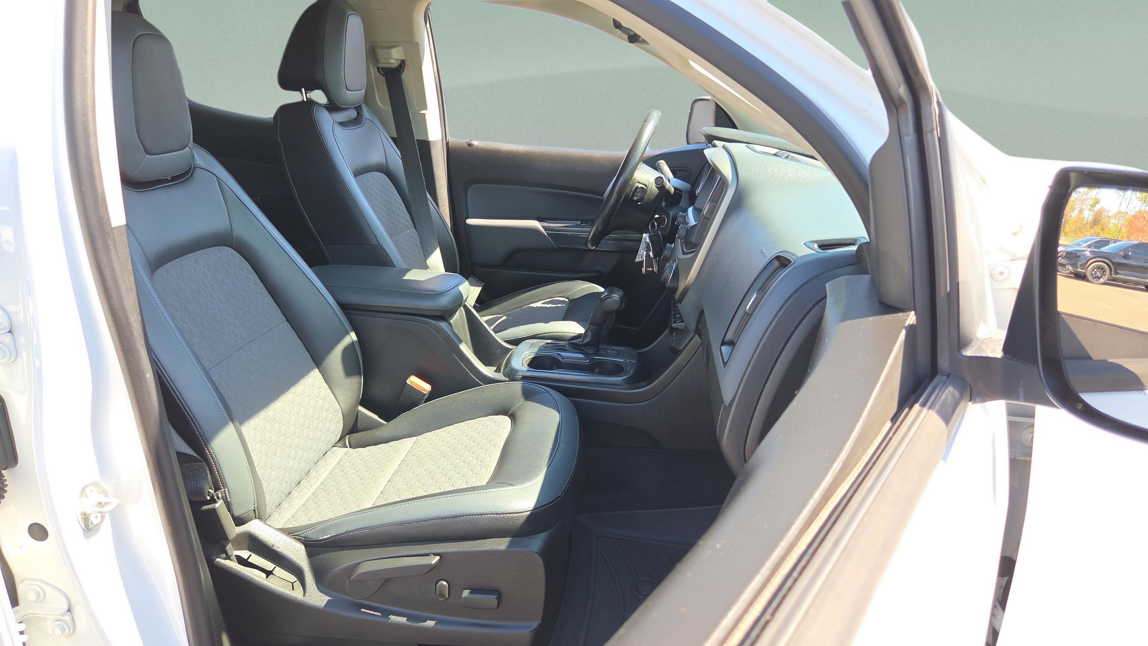 Used 2017 Chevrolet Colorado Z71 image 15