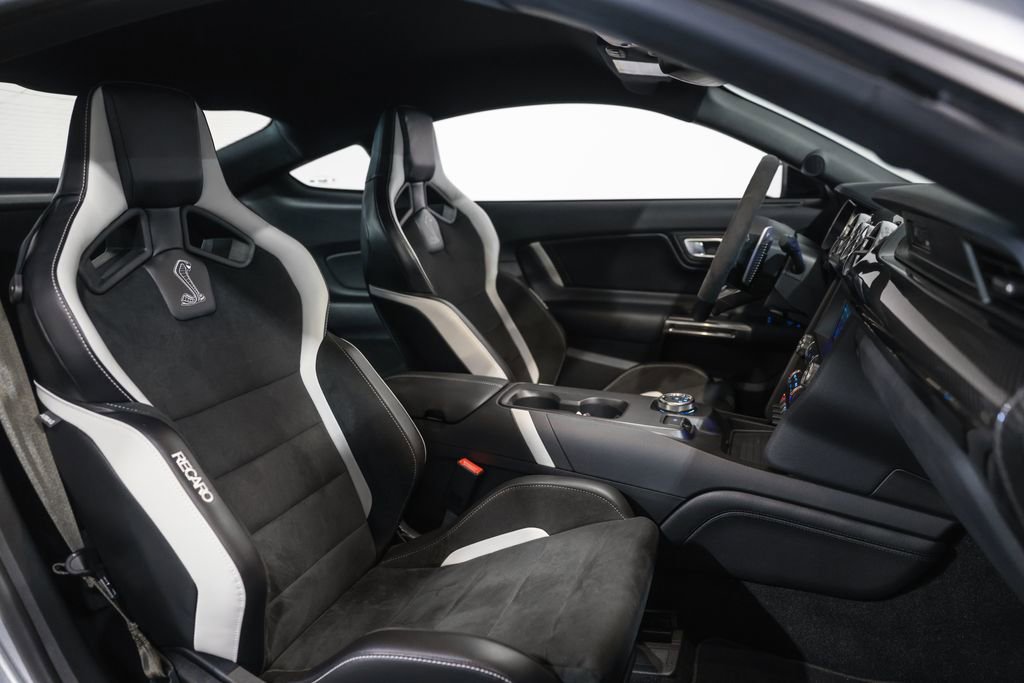 Used 2020 Ford Mustang Shelby GT500 w/ Carbon Fiber Track Pack image 20