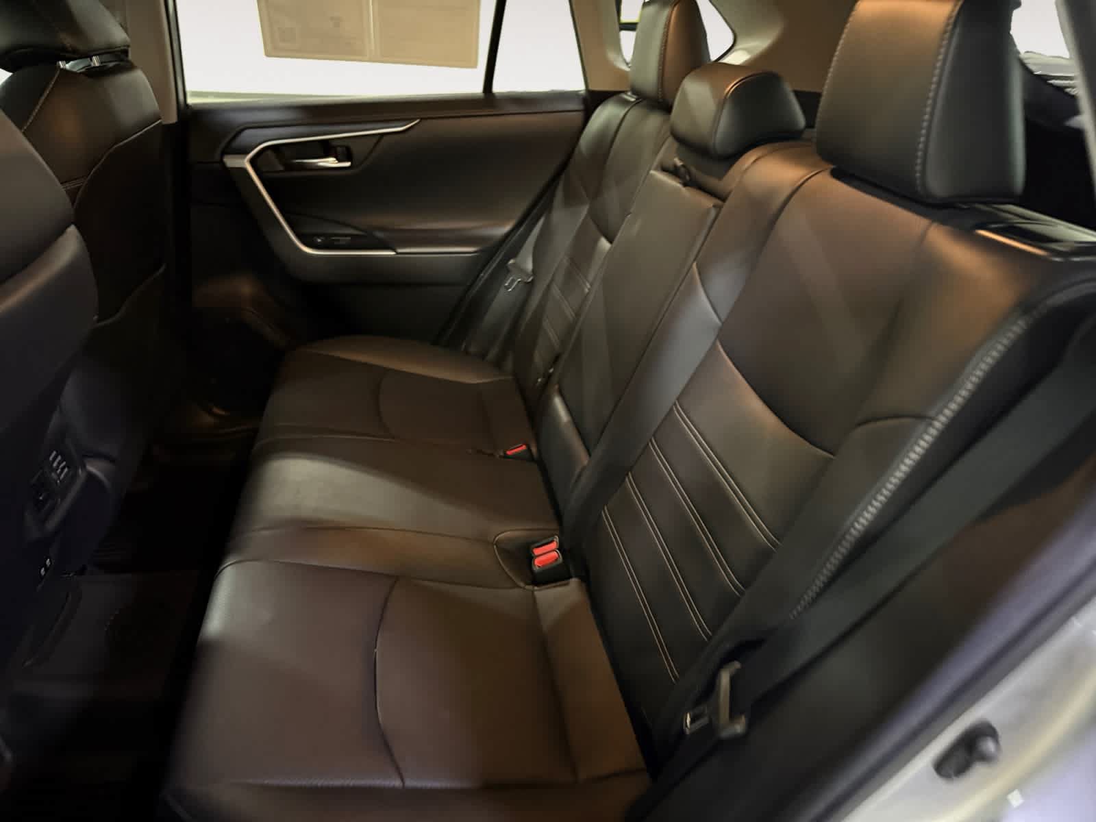 Used 2019 Toyota RAV4 Limited w/ Cold Weather Package FWD image 20