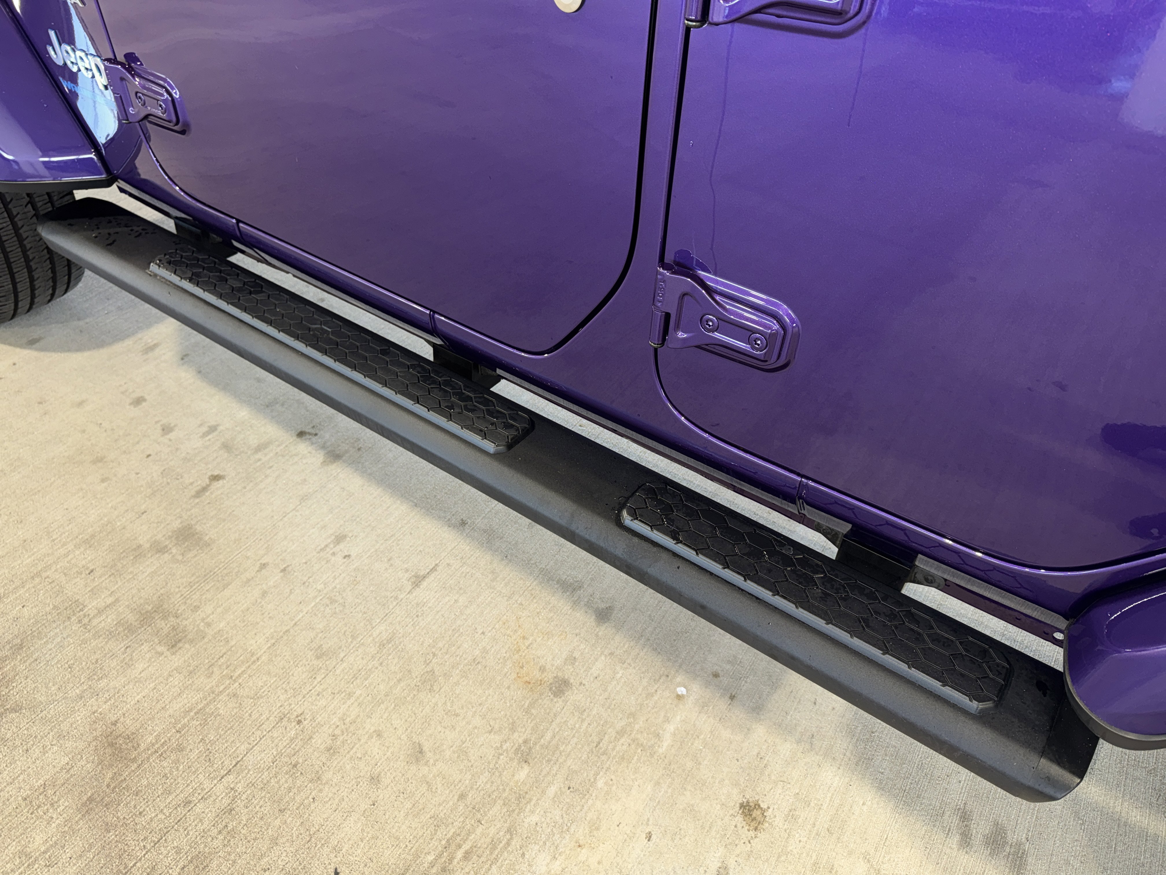 Used 2023 Jeep Wrangler Sahara image 37