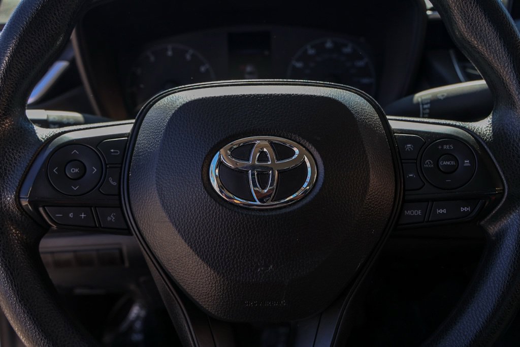 Used 2025 Toyota Corolla LE FWD image 26