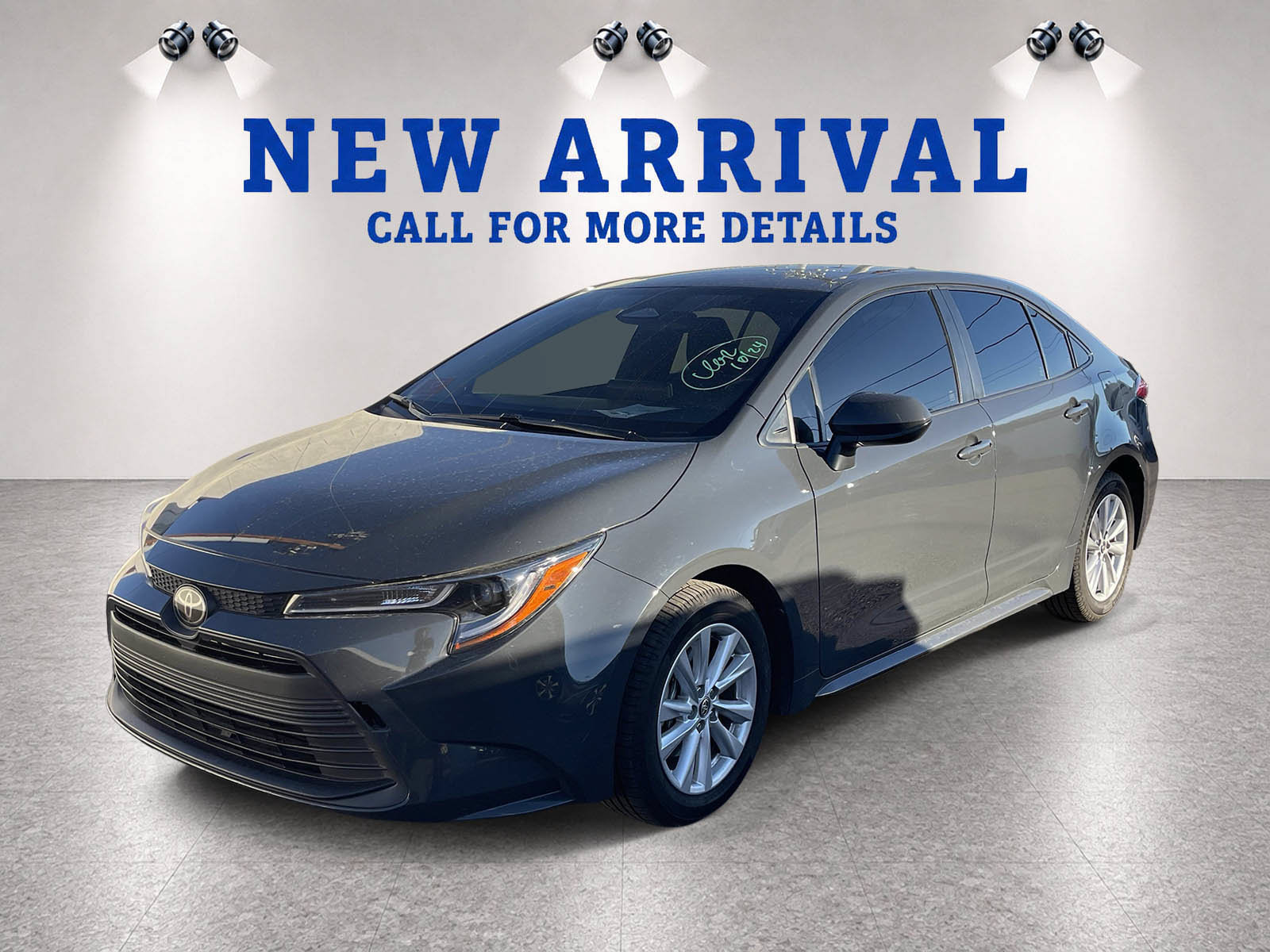 Used 2024 Toyota Corolla LE w/ LE Convenience Package FWD image 2