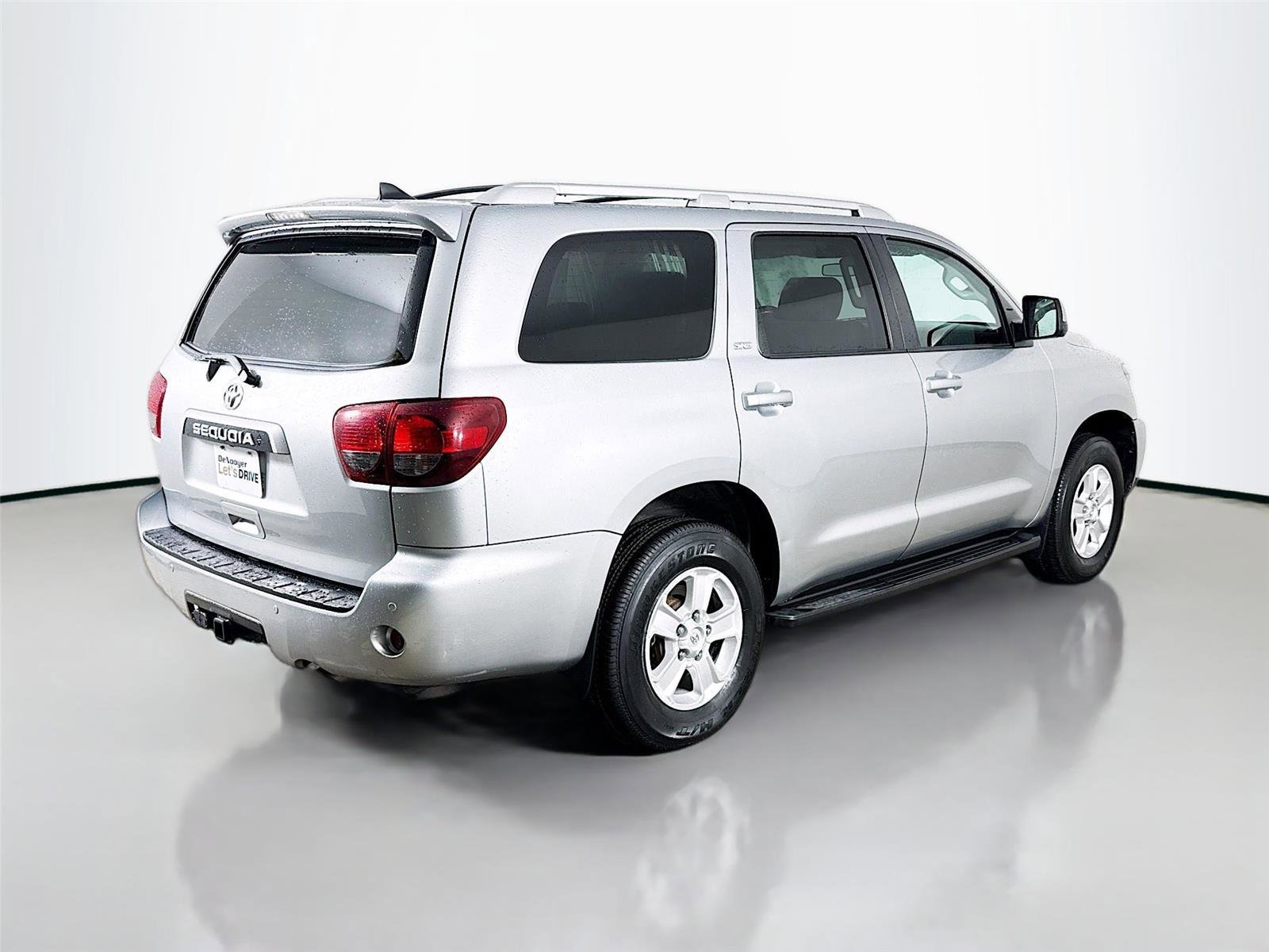 Used 2021 Toyota Sequoia SR5 image 8