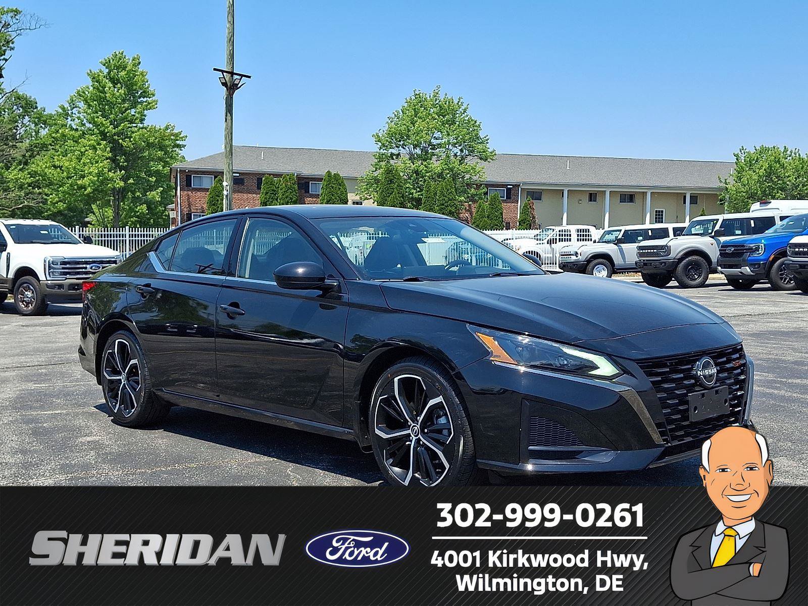 Used 2024 Nissan Altima 2.5 SR w/ SR Premium Package FWD image 1