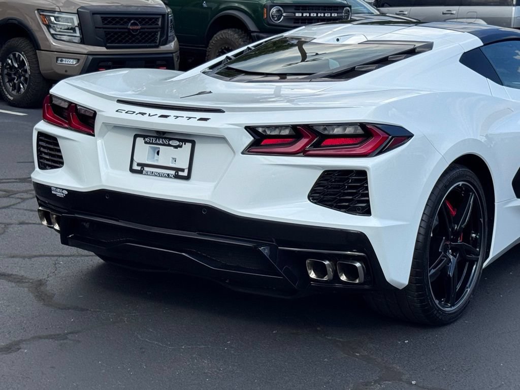 Used 2020 Chevrolet Corvette Stingray Preferred Cpe w/ 2LT Preferred Equipment Group RWD image 41