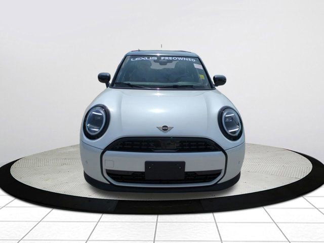 Used 2026 MINI Cooper 4-Door Hardtop image 8