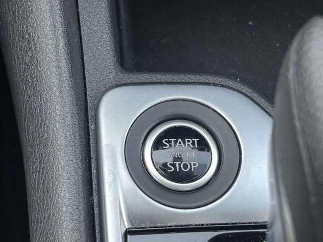 Used 2025 Nissan Sentra SV FWD image 15