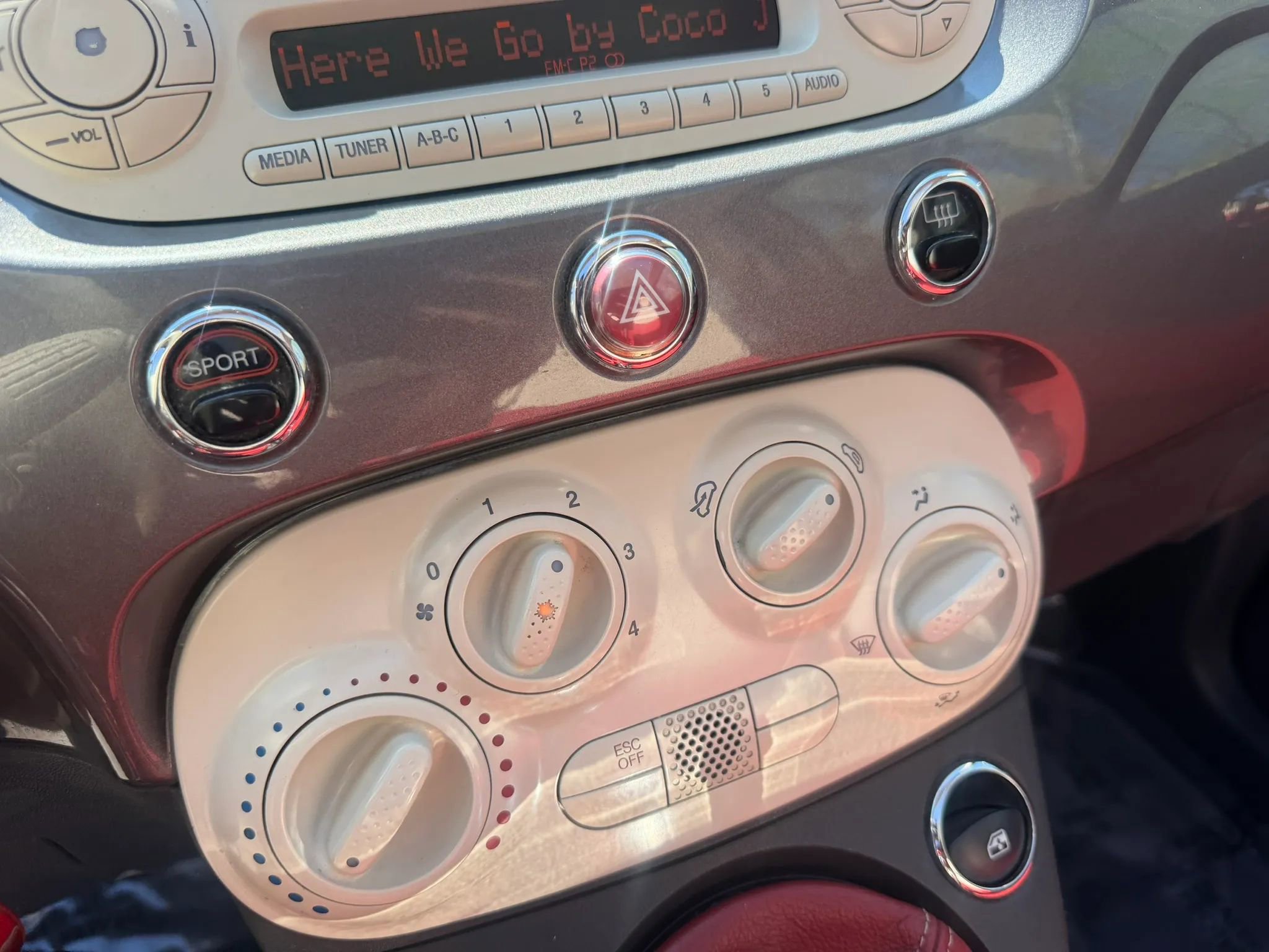 Used 2012 FIAT 500 Pop FWD image 26