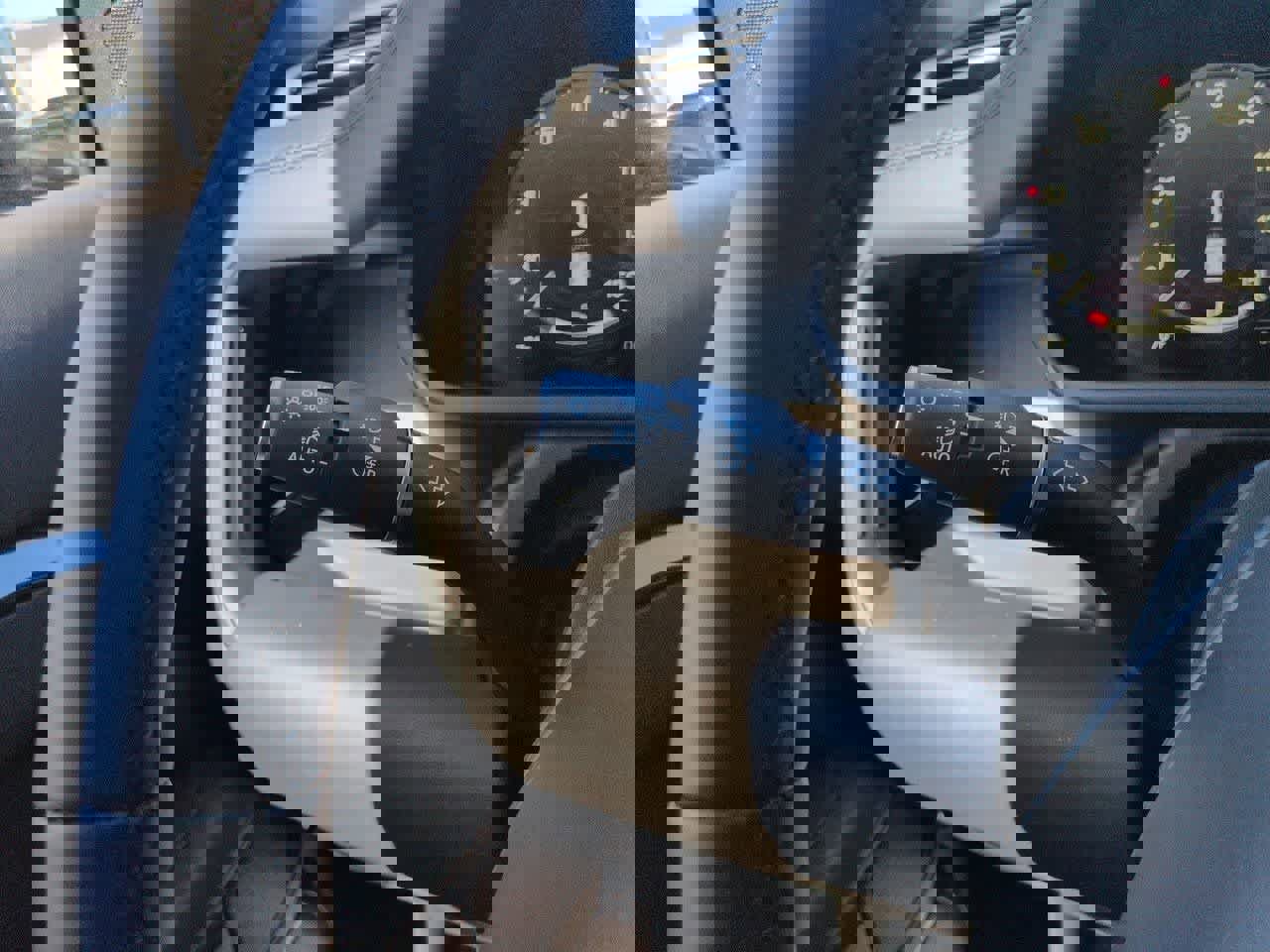 New 2026 Land Rover Defender 130 S image 28