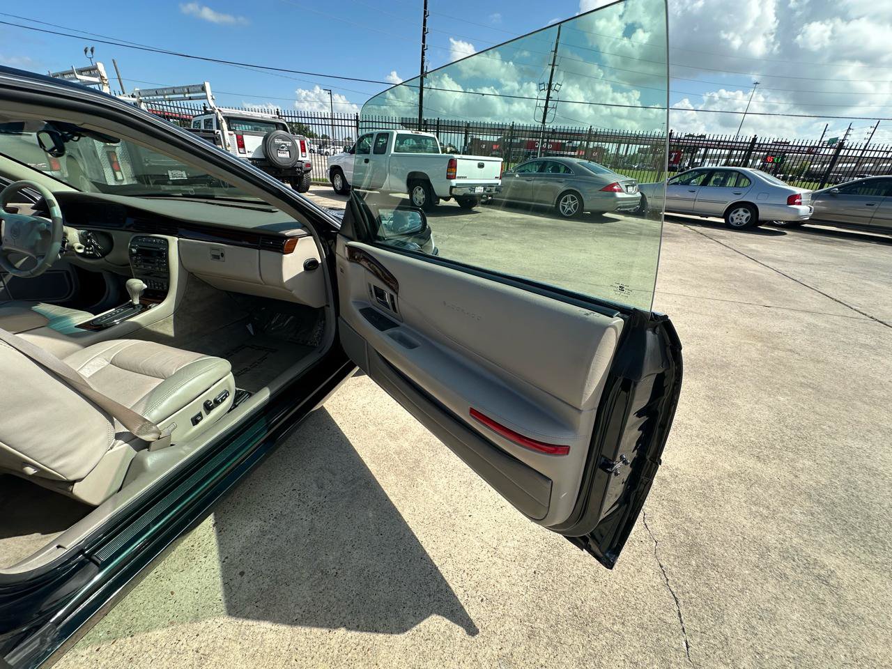 Used 2000 Cadillac Eldorado Touring FWD image 49