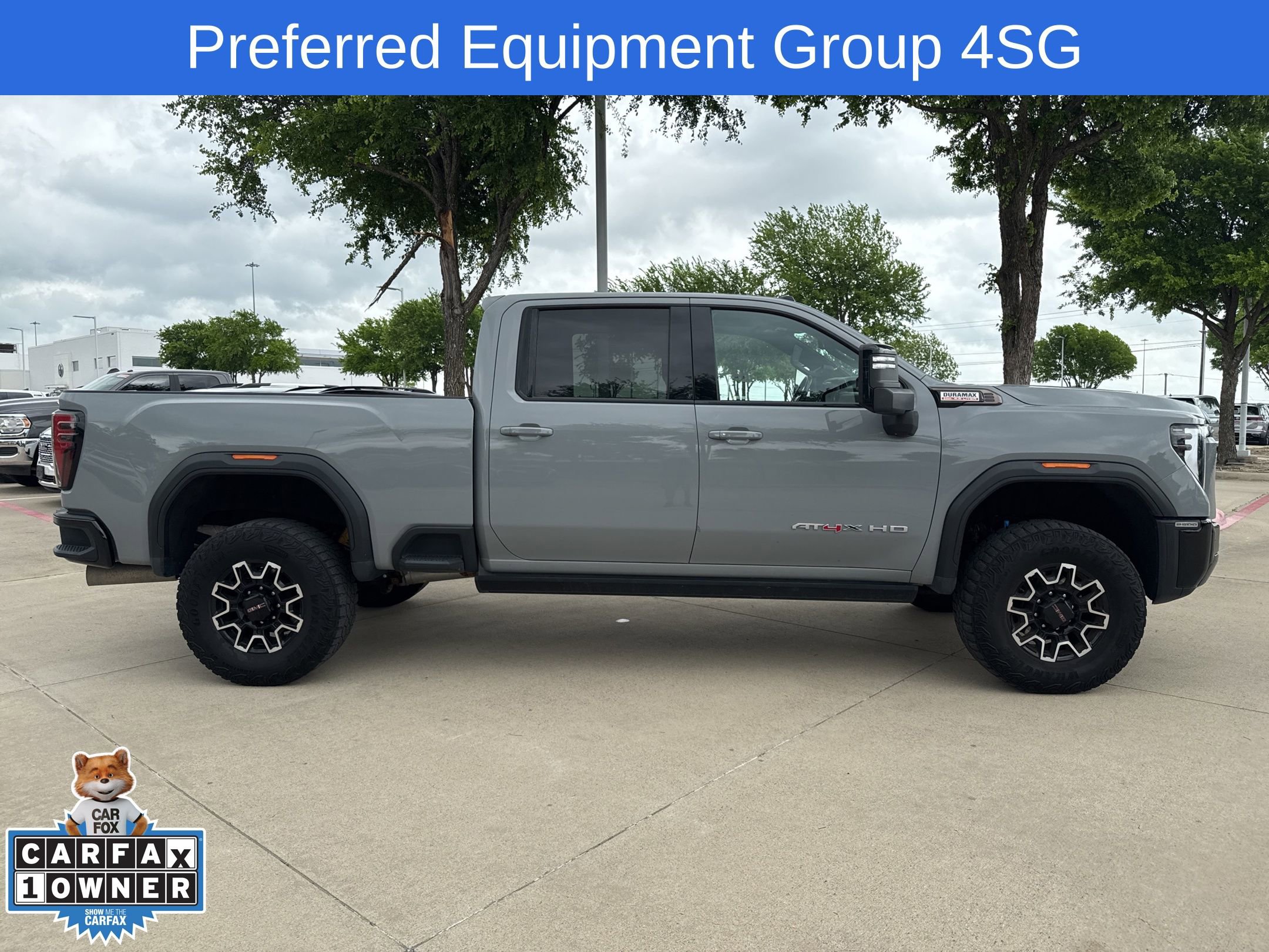 Used 2024 GMC Sierra 2500 AT4X image 2