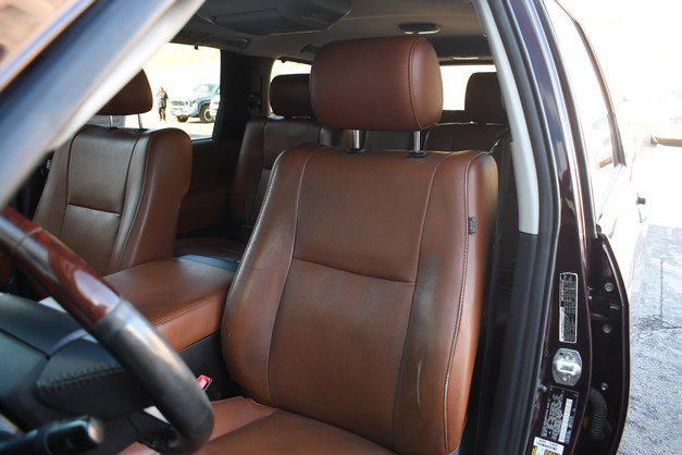 Used 2014 Toyota Sequoia Platinum image 17