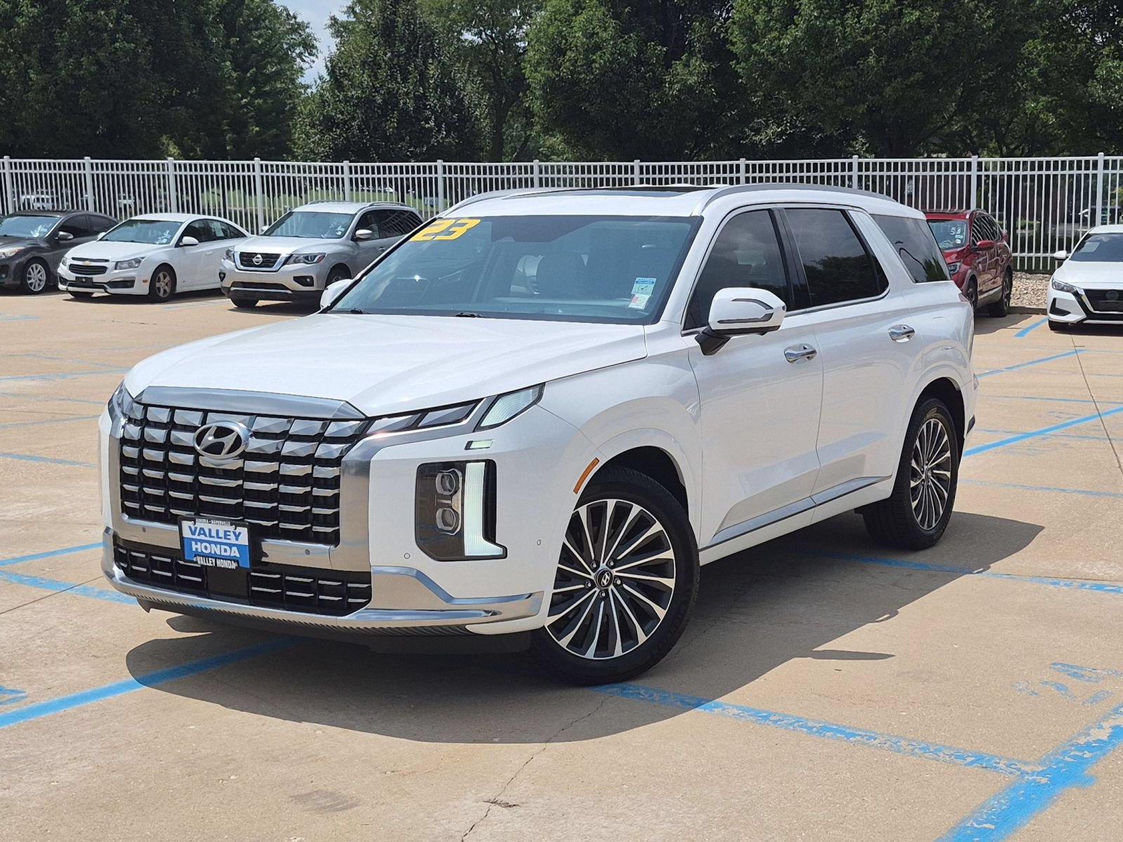 Used 2023 Hyundai Palisade Calligraphy w/ Cargo Package AWD/4WD video 2