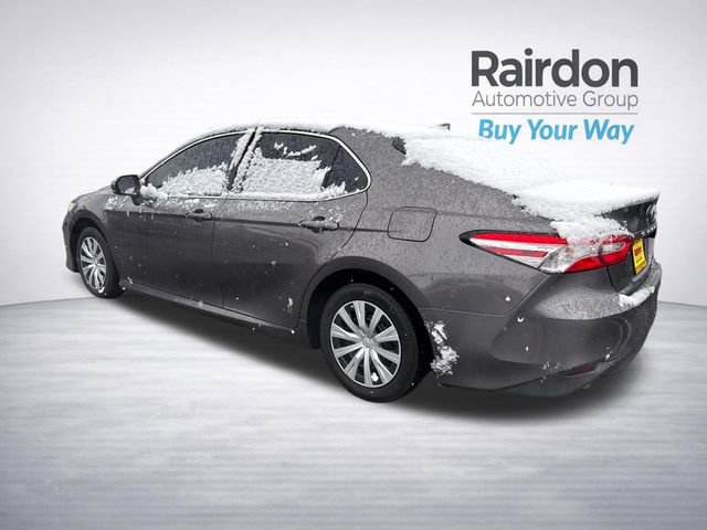 Used 2020 Toyota Camry LE image 5