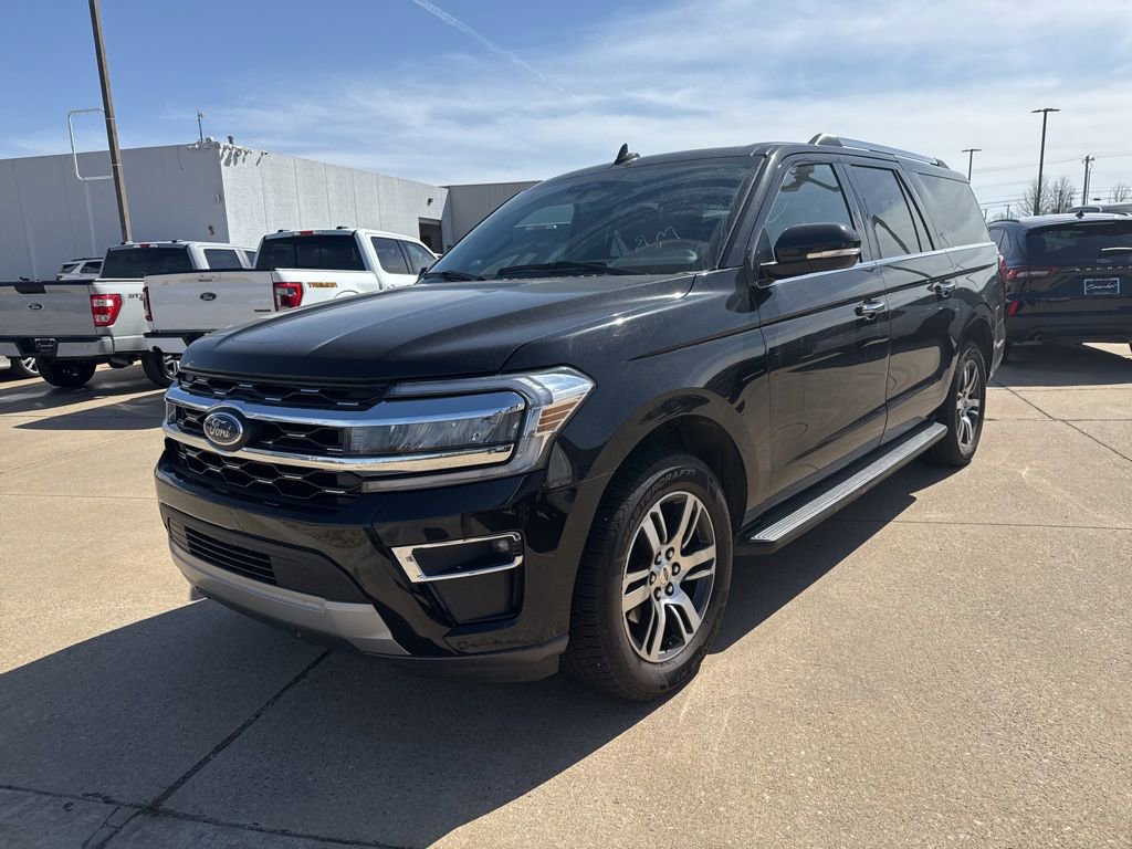 Used 2024 Ford Expedition Max Limited image 3
