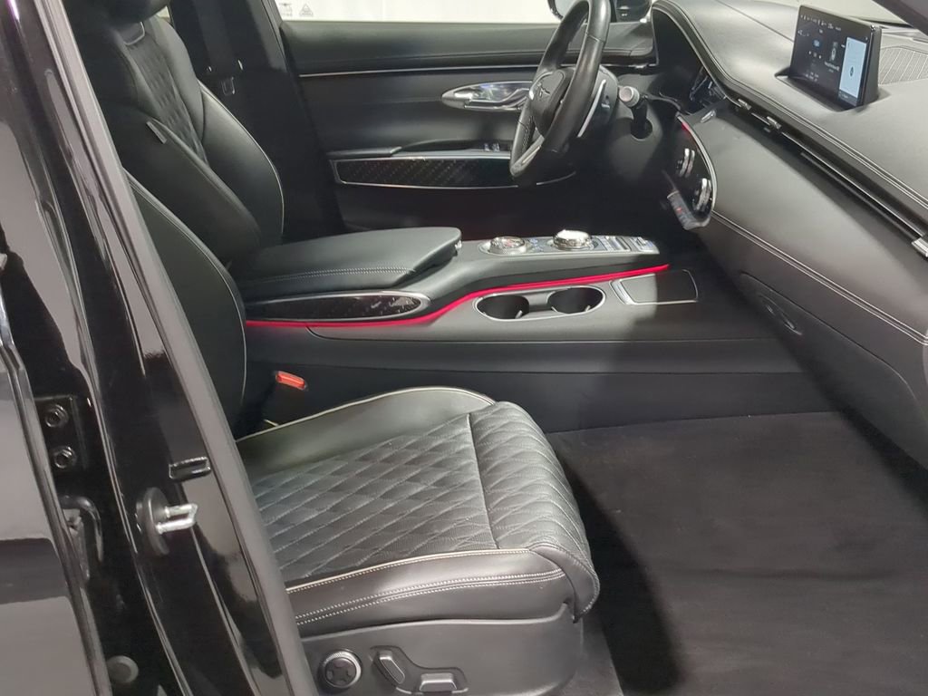 Used 2024 Genesis GV70 3.5T Sport w/ Sport Prestige Package image 21