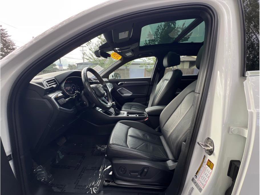 Used 2020 Audi Q3 2.0T Premium Plus w/ Premium Plus Package image 5