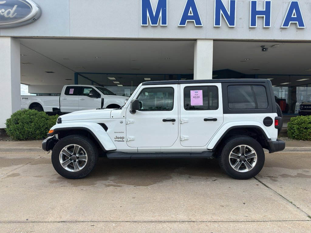 Used 2022 Jeep Wrangler Unlimited Sahara w/ Cold Weather Group AWD/4WD image 4