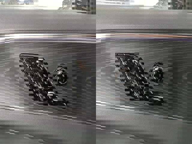 New 2026 Cadillac Lyriq Luxury image 15