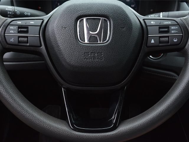 Used 2025 Honda Accord LX image 32