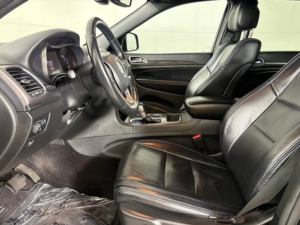 Used 2019 Jeep Grand Cherokee Laredo RWD image 25