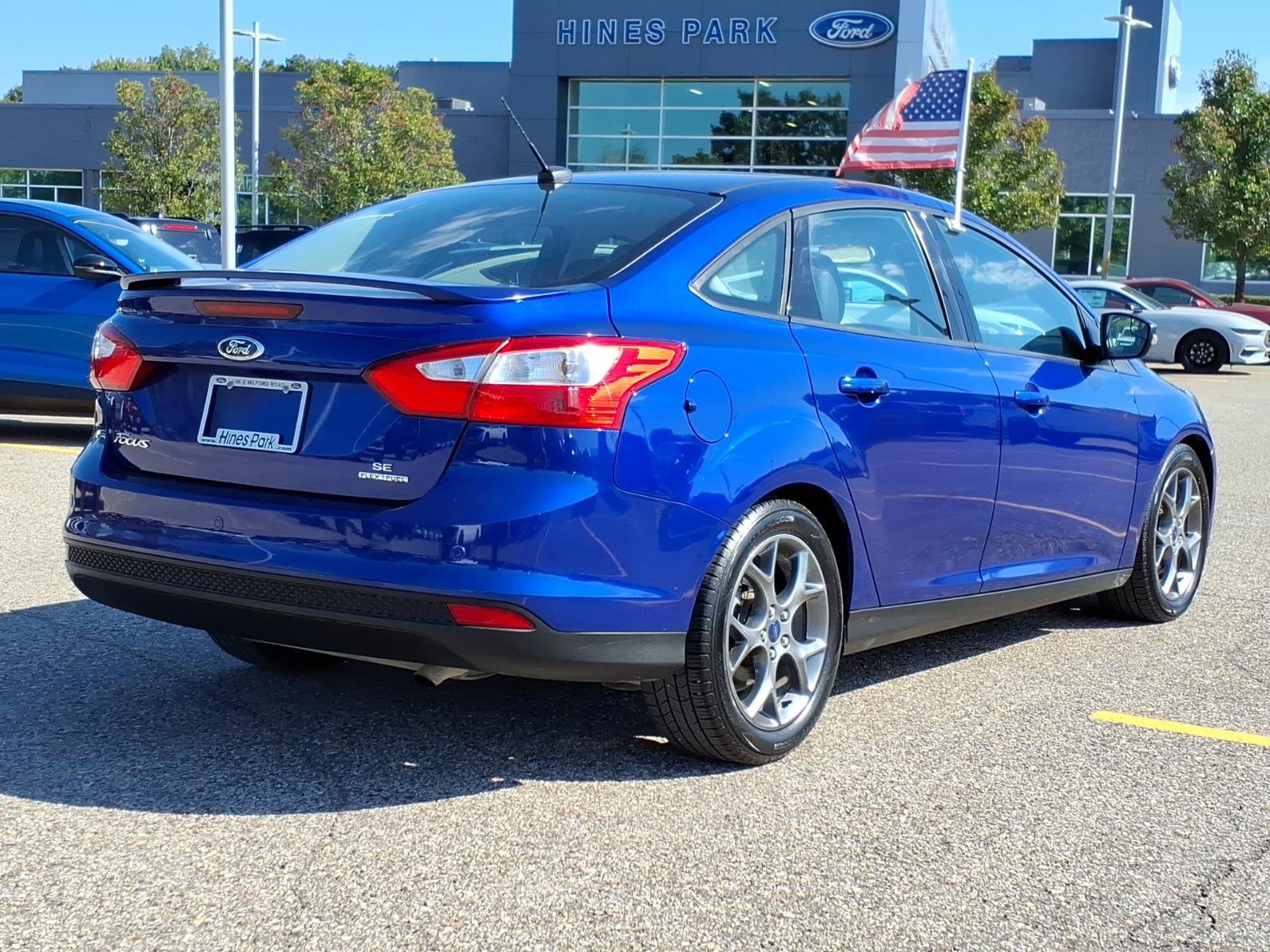 Used 2014 Ford Focus SE w/ Equipment Group 201A FWD image 7