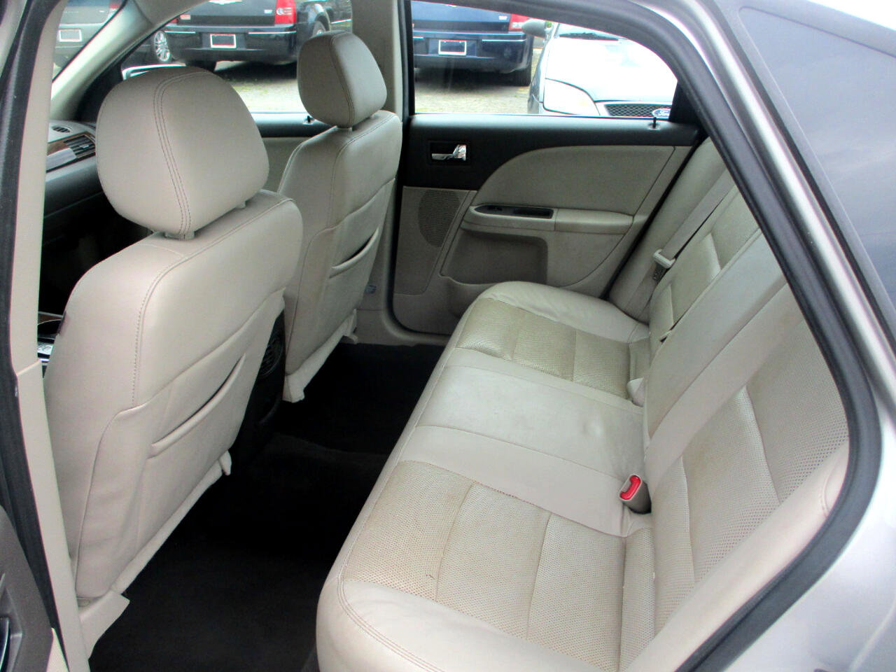 Used 2008 Ford Taurus SEL image 9