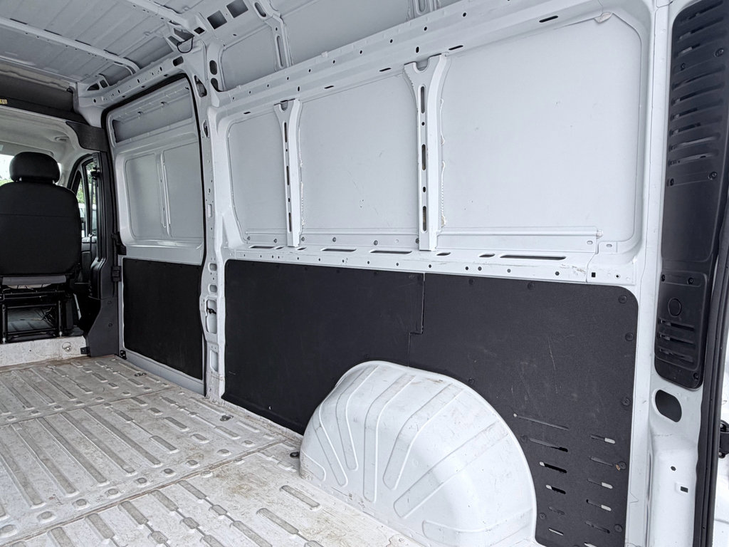 Used 2026 RAM ProMaster 2500 w/ Convenience Group FWD image 12