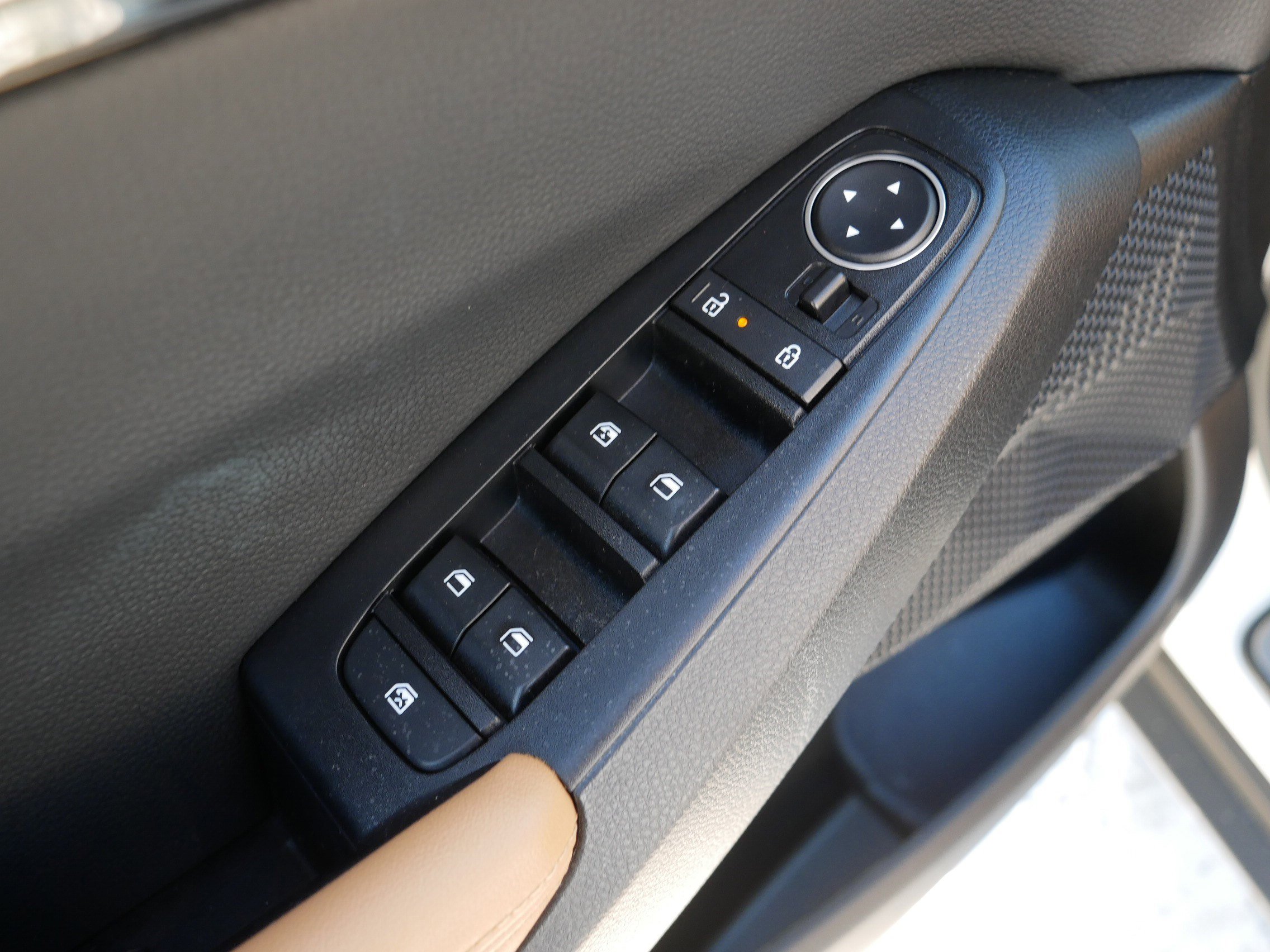 Certified 2024 Kia Seltos EX image 19