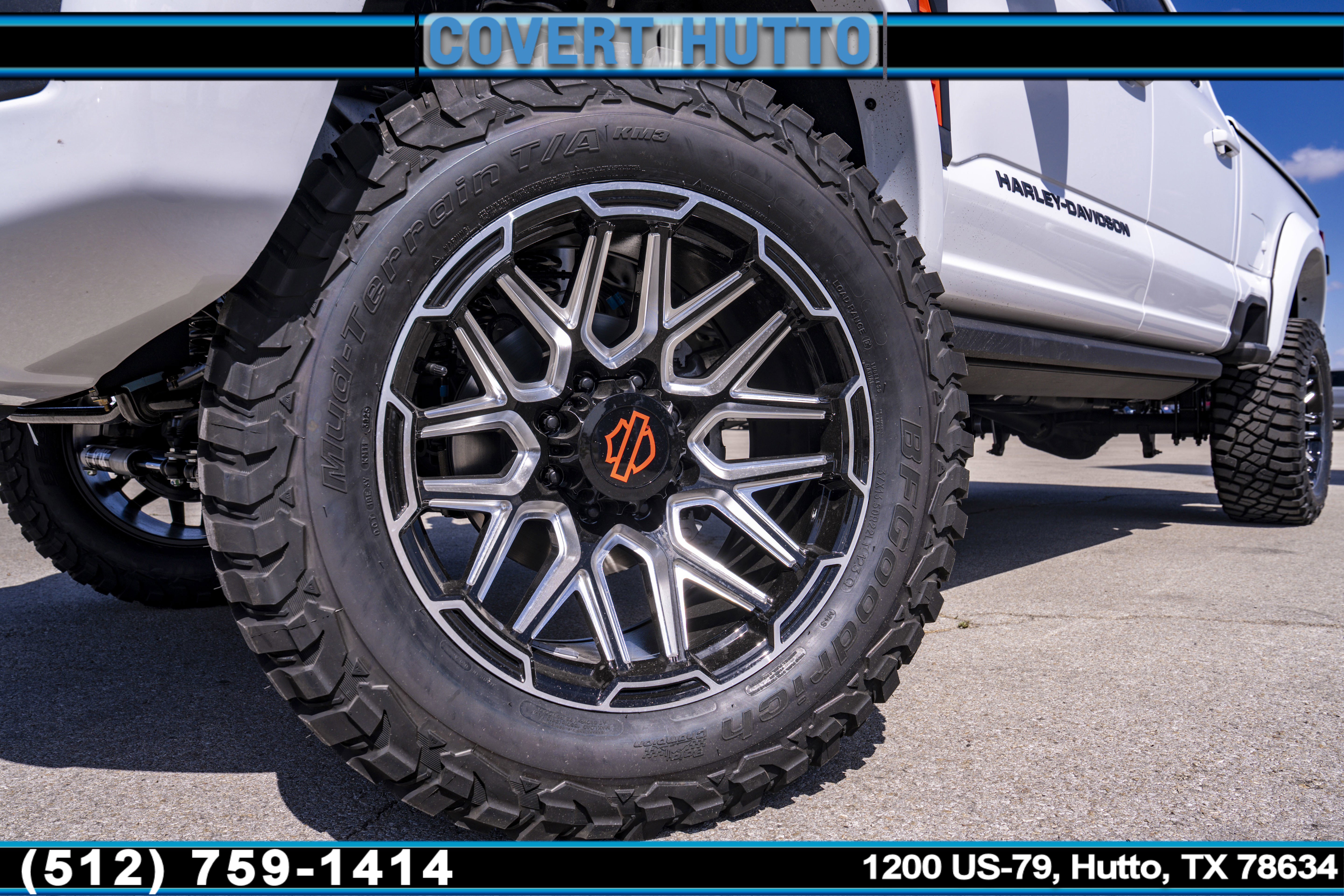 New 2026 Ford F250 Lariat w/ Black Appearance Package image 2