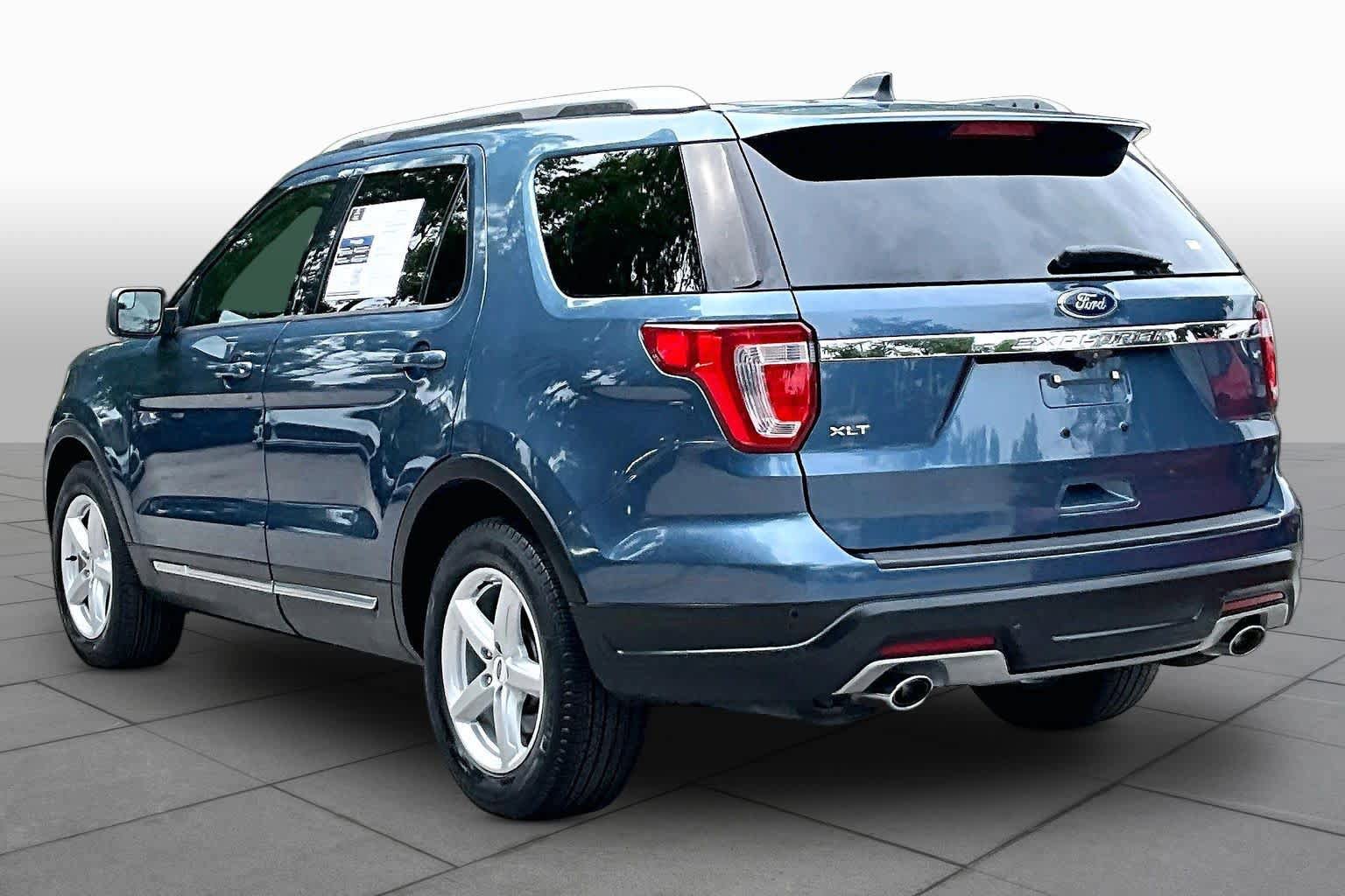 Used 2018 Ford Explorer XLT FWD image 12