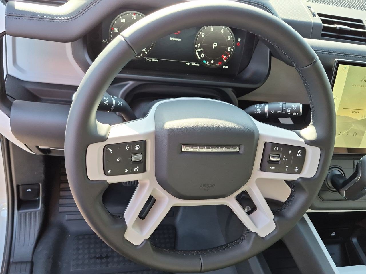 New 2026 Land Rover Defender 110 X-Dynamic SE AWD/4WD image 10