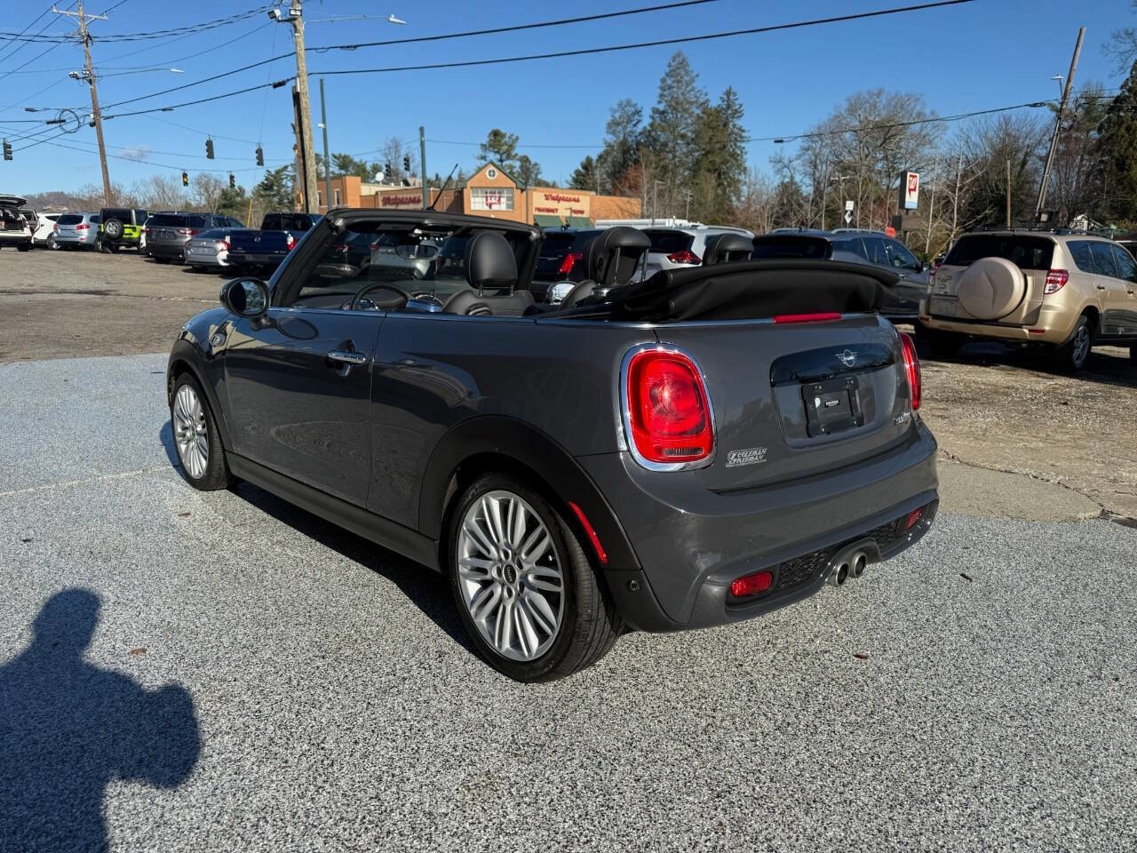 Used 2019 MINI Cooper S w/ Signature Upholstery Package image 19