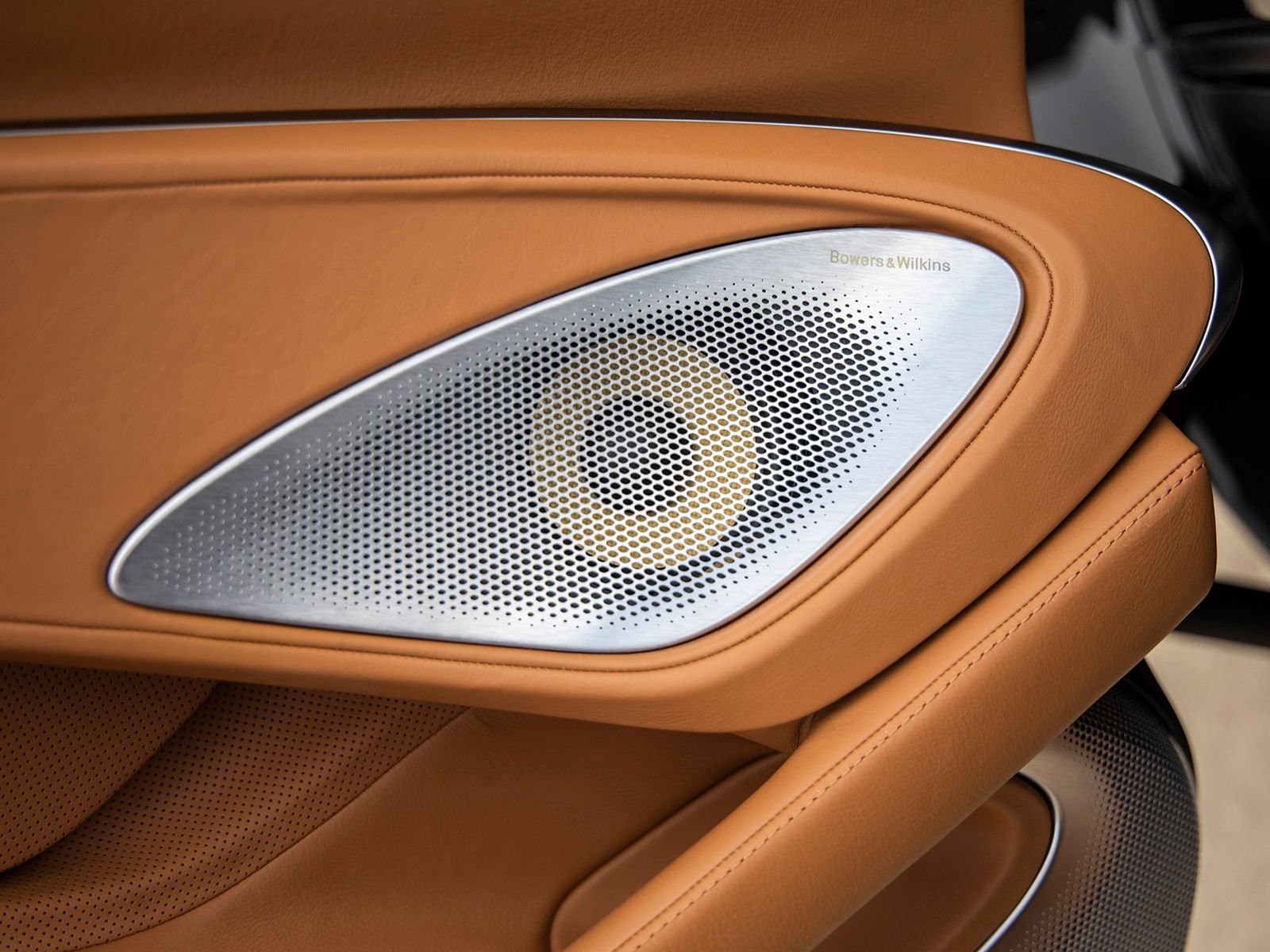 Used 2023 McLaren GT RWD image 19