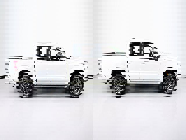 New 2026 Nissan Frontier SV w/ SV Convenience Package AWD/4WD image 4