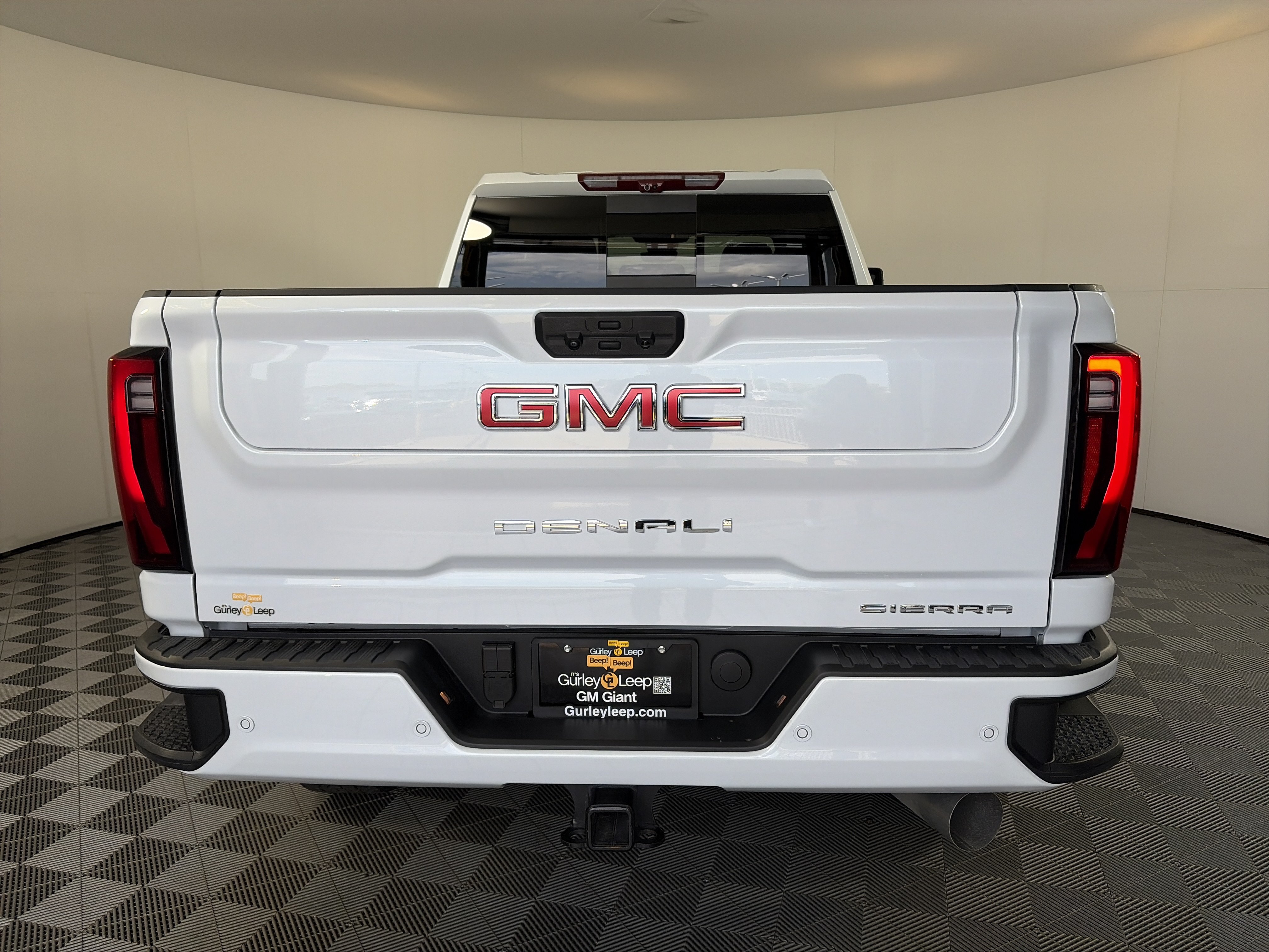 Certified 2026 GMC Sierra 2500 Denali w/ Technology Package AWD/4WD image 9