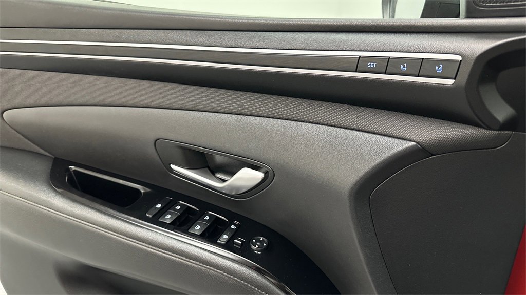 Used 2023 Hyundai Tucson Limited image 21
