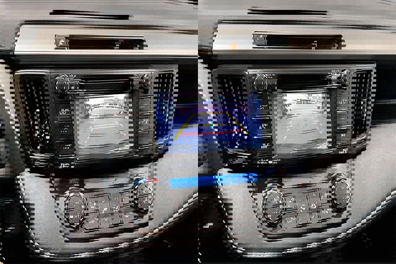 Used 2016 Toyota RAV4 XLE image 24