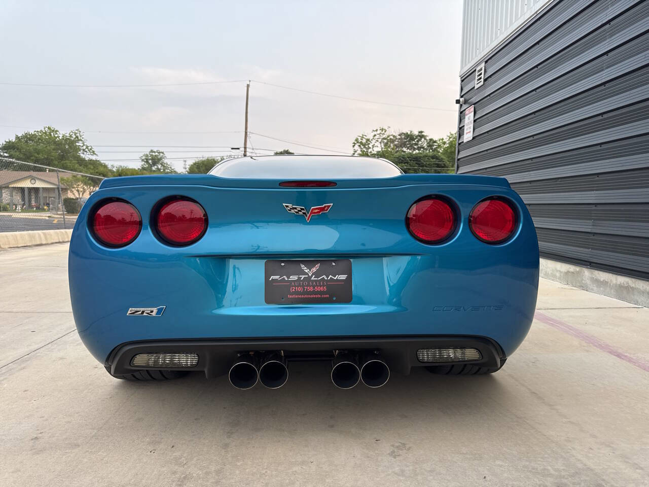 Used 2009 Chevrolet Corvette ZR1 w/ Preferred Equipment Group RWD image 12