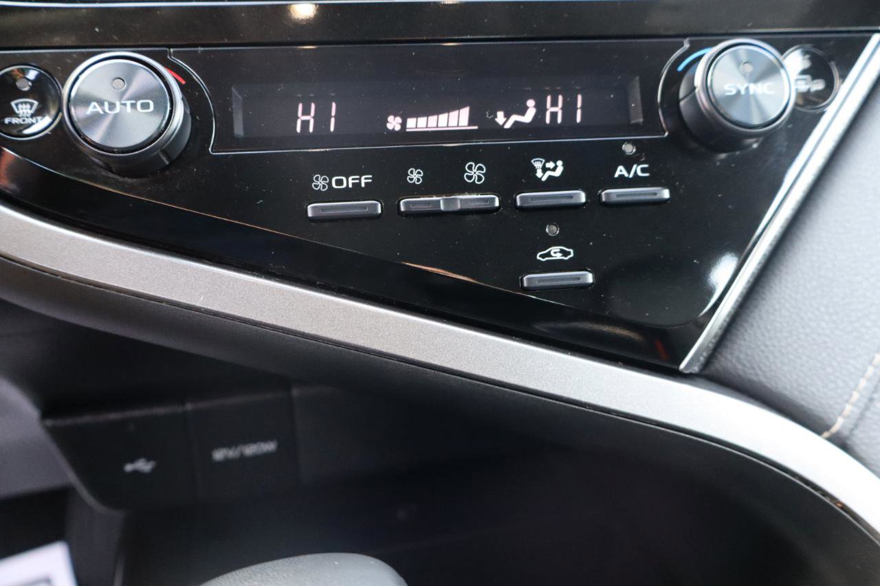 Used 2024 Toyota Camry XSE image 17