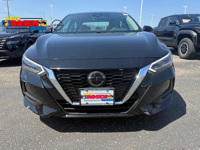 Used 2020 Nissan Sentra SV w/ SV Premium Package FWD image 2