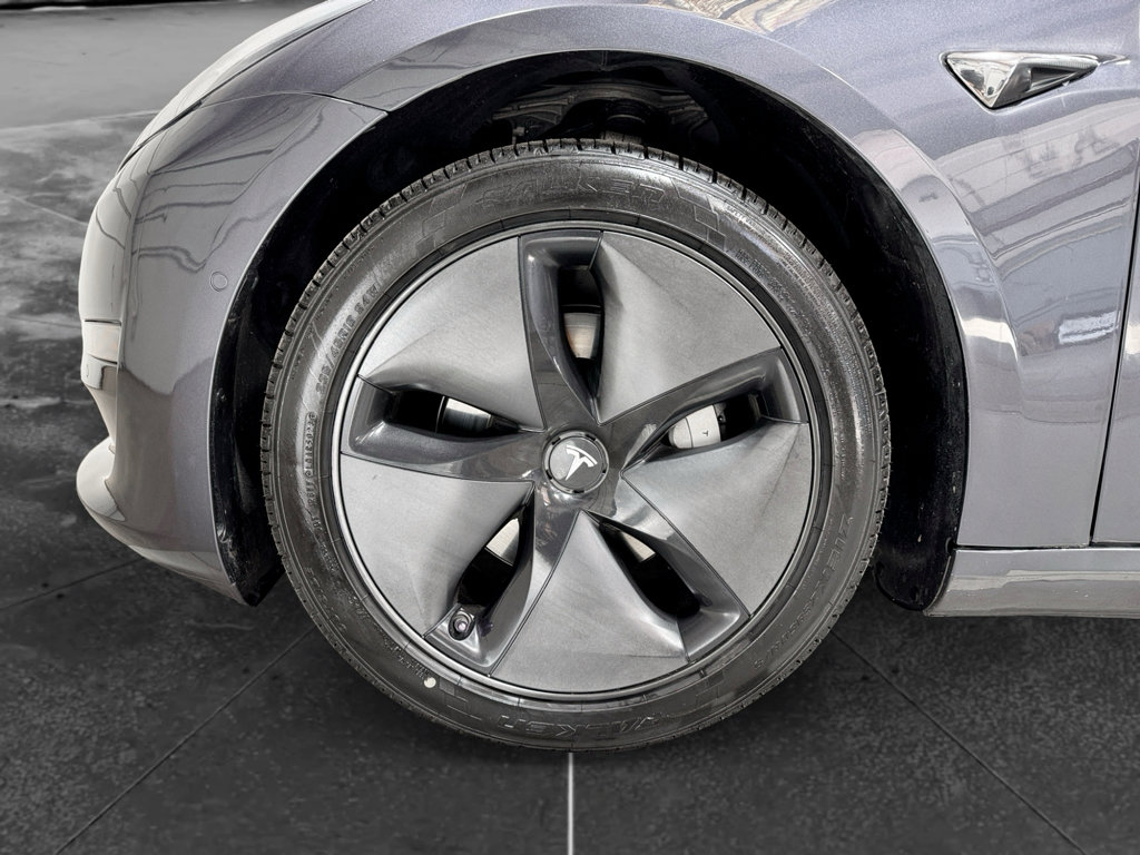 Used 2020 Tesla Model 3 Standard Range Plus image 29