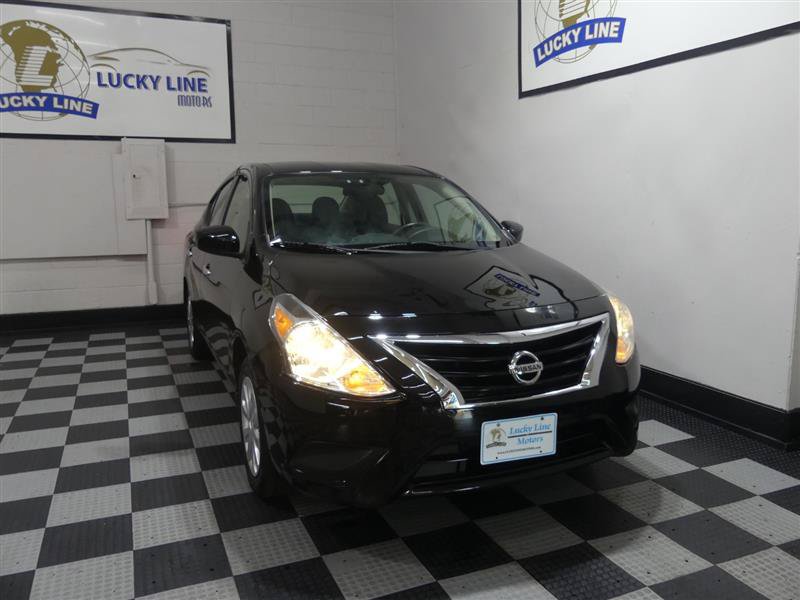 Used 2019 Nissan Versa SV FWD image 5