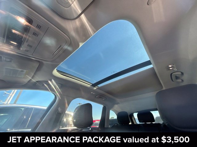 New 2026 Lincoln Nautilus Reserve w/ Jet Appearance Package AWD/4WD image 3
