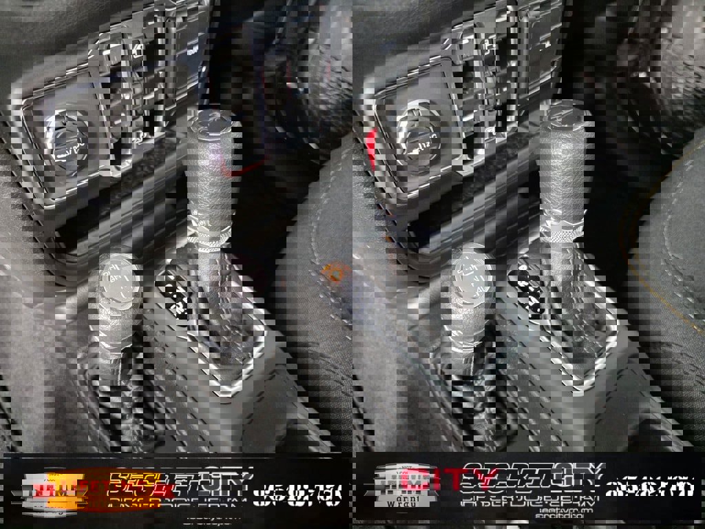 New 2025 Jeep Gladiator Sport image 24